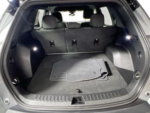Used 2025 Chevrolet Equinox LT w/ Midnight Edition AWD/4WD image 34