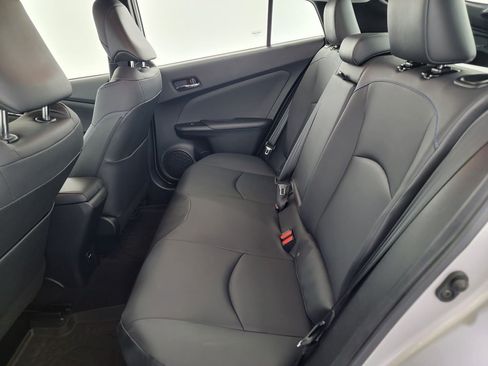 Used 2016 Toyota Prius Three Touring FWD image 13