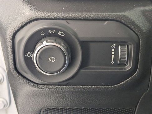 Used 2023 Jeep Wrangler Willys image 12