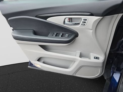 Used 2019 Honda Pilot Touring image 28