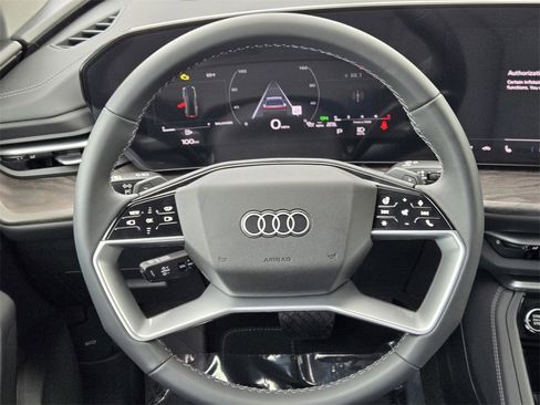 Used 2025 Audi Q5 Premium Plus w/ Premium Plus image 14