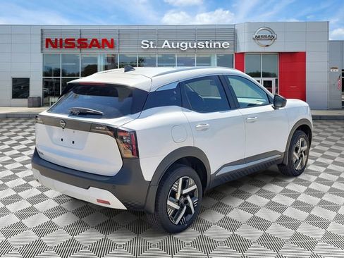 New 2026 Nissan Kicks SV w/ SV Premium Package FWD image 2