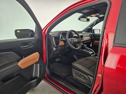 New 2025 GMC Canyon AT4 w/ Nightfall Edition image 19