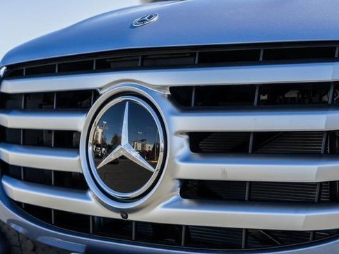 New 2026 Mercedes-Benz GLS 450 4MATIC image 12