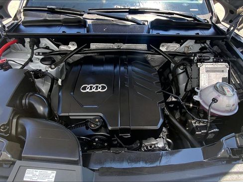 Used 2023 Audi Q5 2.0T Premium w/ Convenience Package AWD/4WD image 13