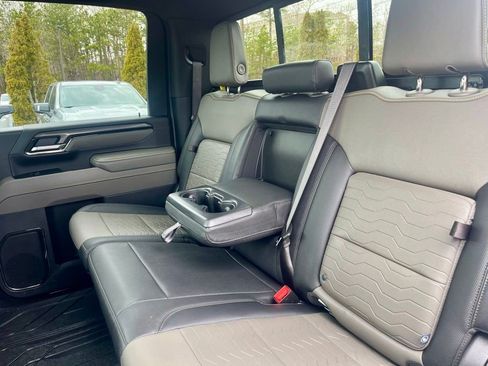 Certified 2025 Chevrolet Silverado 2500 ZR2 w/ Technology Package AWD/4WD image 28