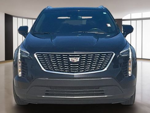 Certified 2023 Cadillac XT4 Luxury w/ Cold Weather Package FWD image 3