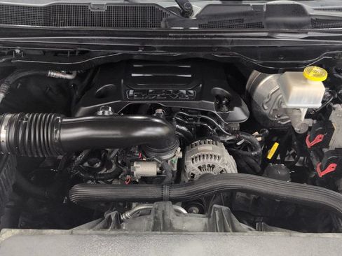 Used 2019 RAM 1500 Laramie AWD/4WD image 27