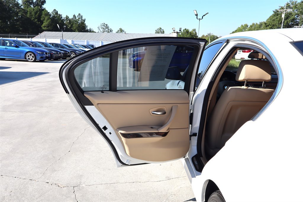 Used 2011 BMW 335d Sedan RWD image 25