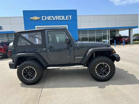 Used 2008 Jeep Wrangler X AWD/4WD image 2