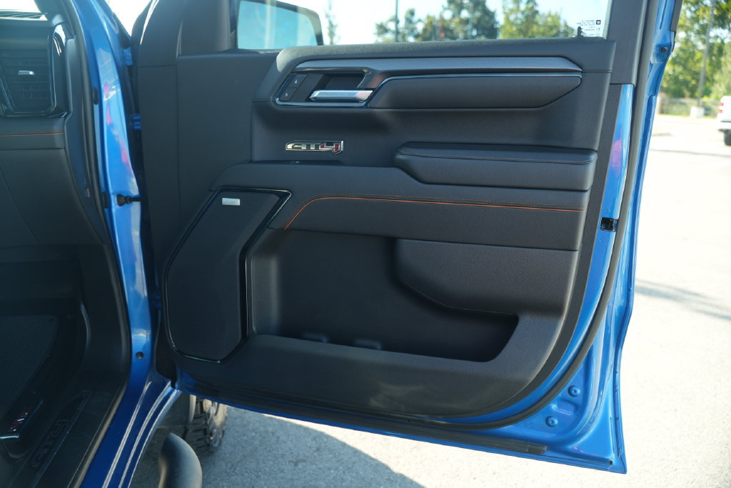 Used 2022 GMC Sierra 1500 AT4 w/ AT4 Premium Package AWD/4WD image 23
