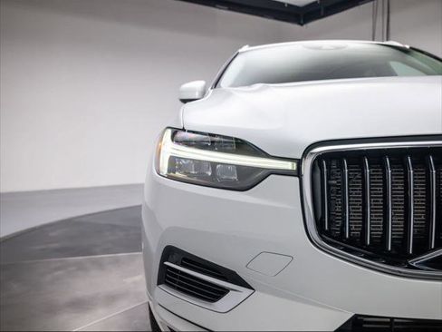 Used 2021 Volvo XC60 T8 Inscription w/ Advanced Package image 11