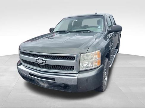 Used 2011 Chevrolet Silverado 1500 LS AWD/4WD image 2