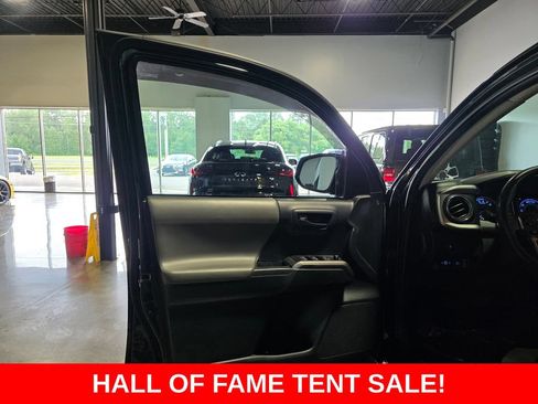 Used 2020 Toyota Tacoma 4x4 Double Cab image 15