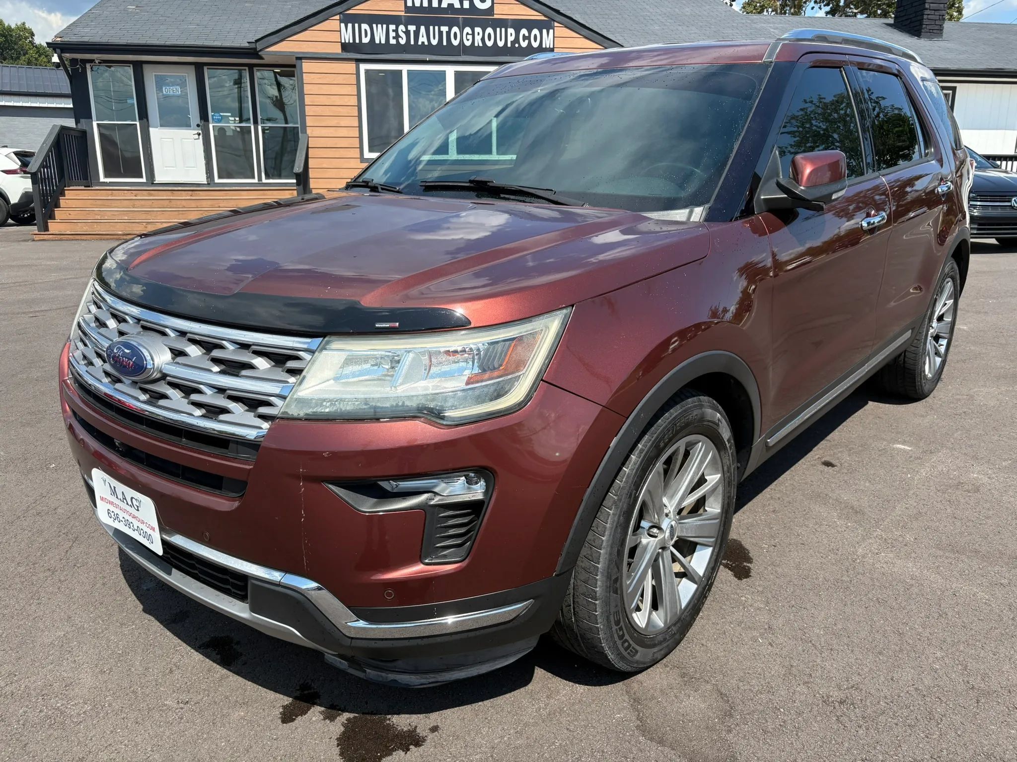 Used 2018 Ford Explorer Limited FWD image 2