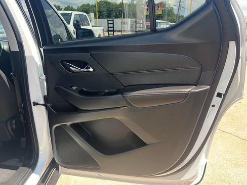 Used 2020 Chevrolet Traverse LS w/ LPO, Floor Liner Package FWD image 12