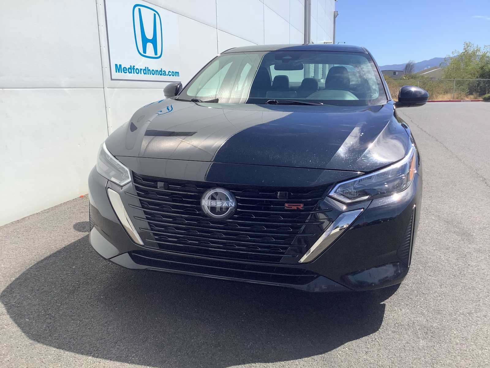 Used 2025 Nissan Sentra SR FWD image 9