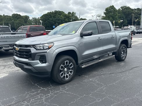 Used 2023 Chevrolet Colorado LT w/ LT Convenience Package II RWD image 4