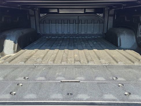 New 2024 Chevrolet Silverado EV RST image 18