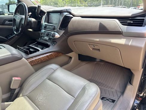 Used 2020 Chevrolet Tahoe Premier RWD image 34
