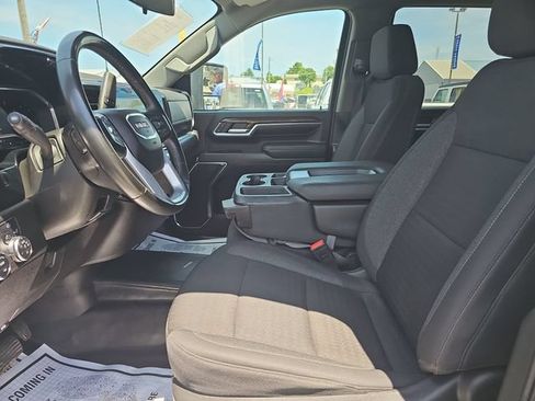 Used 2024 GMC Sierra 3500 SLE w/ SLE Convenience Package AWD/4WD image 9