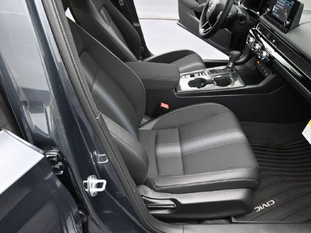 Certified 2025 Honda Civic Sport image 33