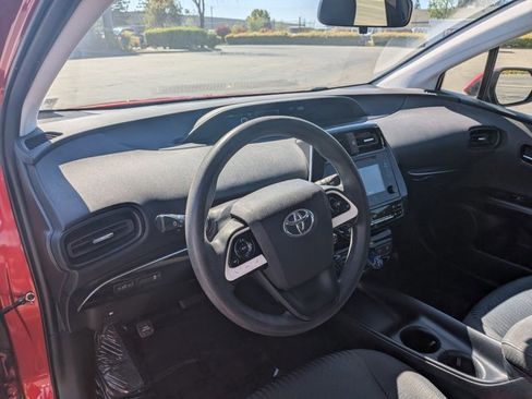 Used 2016 Toyota Prius Two w/ Preferred Accessory Package image 10