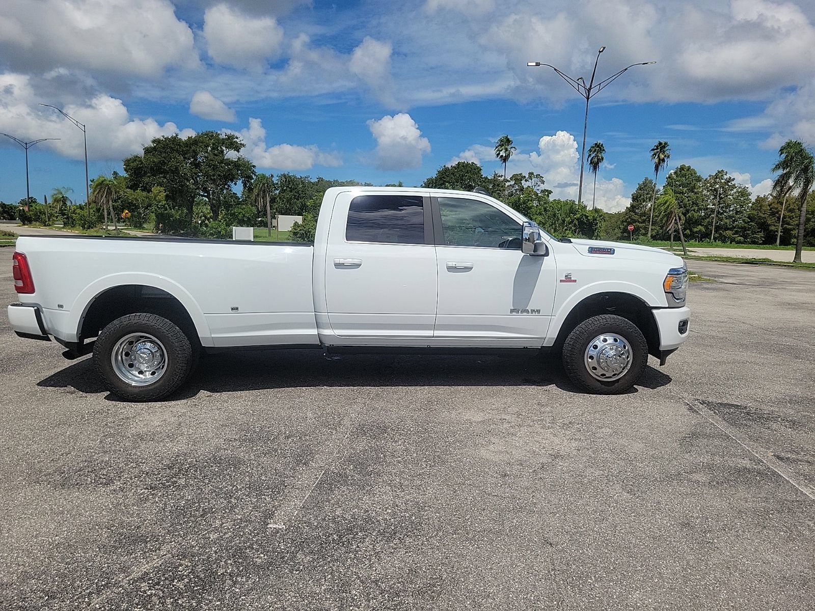 Used 2024 RAM 3500 Limited w/ Safety Group AWD/4WD image 7