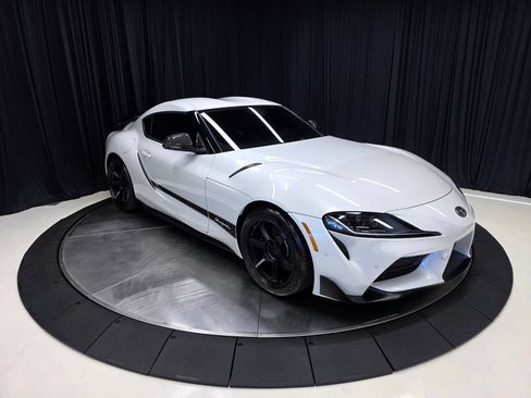 Used 2024 Toyota Supra RWD image 9
