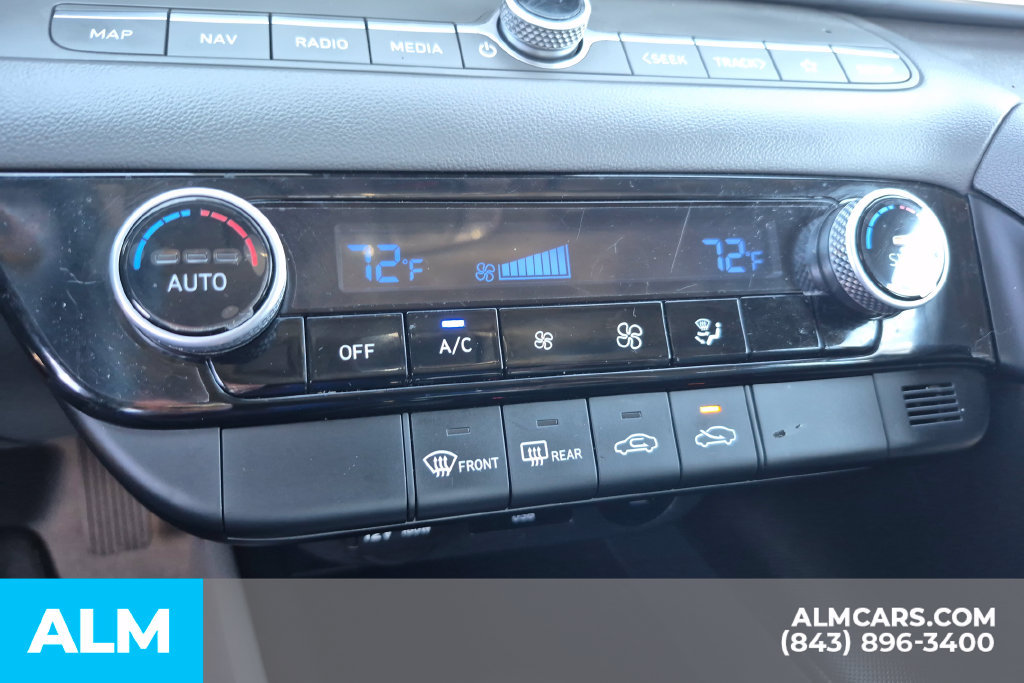 Certified 2024 Hyundai Elantra SEL FWD image 27