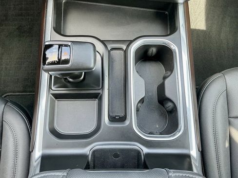 Used 2024 GMC Sierra 1500 SLT w/ SLT Premium Plus Package image 39