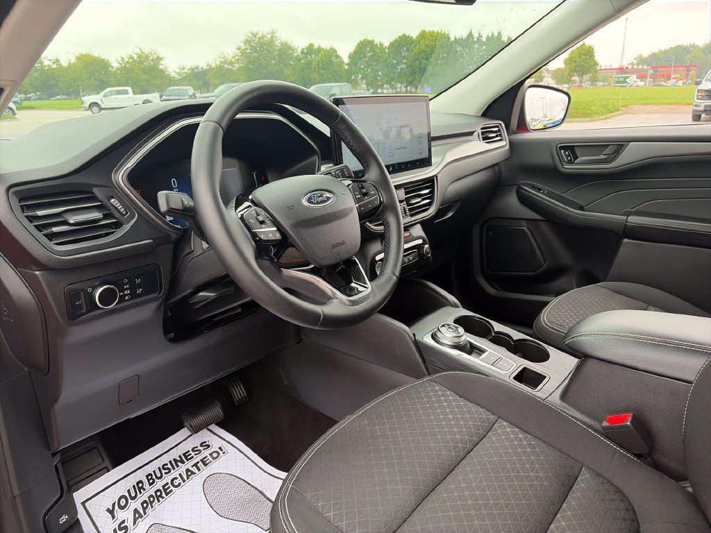 Used 2024 Ford Escape Active w/ Tech Pack #1 AWD/4WD image 15