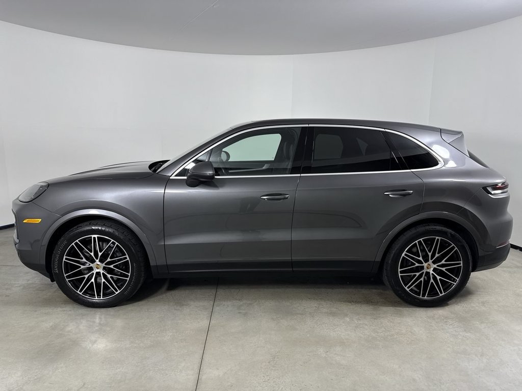 Certified 2024 Porsche Cayenne AWD/4WD image 2