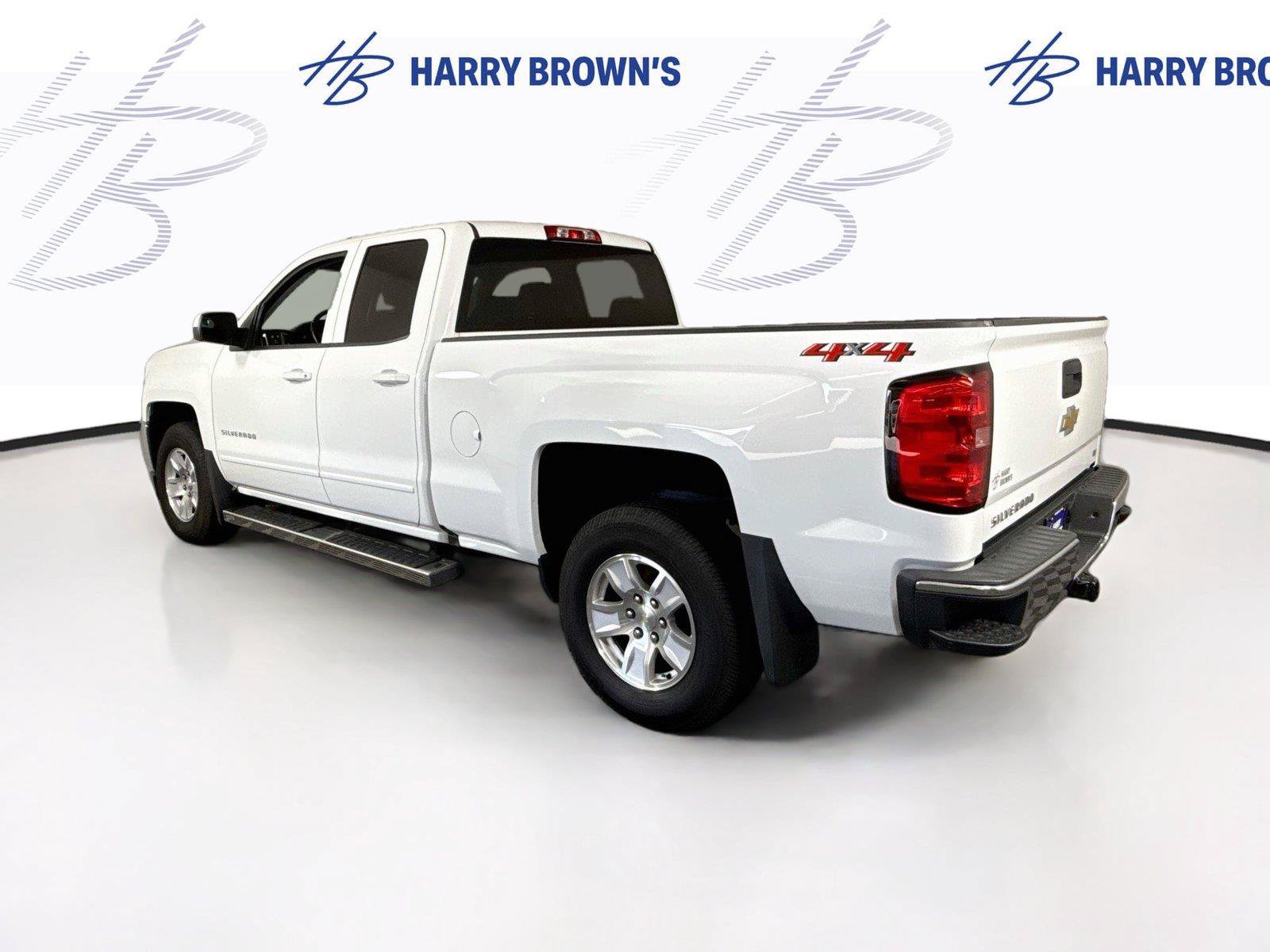 Used 2018 Chevrolet Silverado 1500 LT w/ All Star Edition AWD/4WD image 6