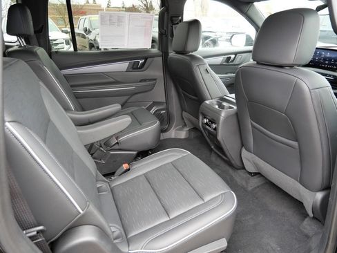 Used 2025 Buick Enclave Sport Touring AWD/4WD image 23