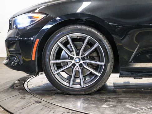Used 2019 BMW 330i Sedan w/ Premium Package RWD image 9