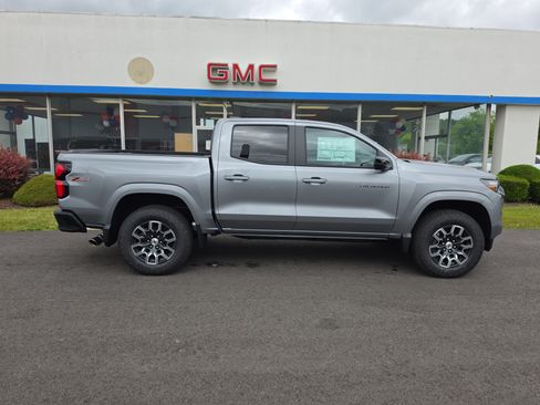 New 2026 Chevrolet Colorado Z71 w/ Z71 Convenience Package 2 AWD/4WD image 2