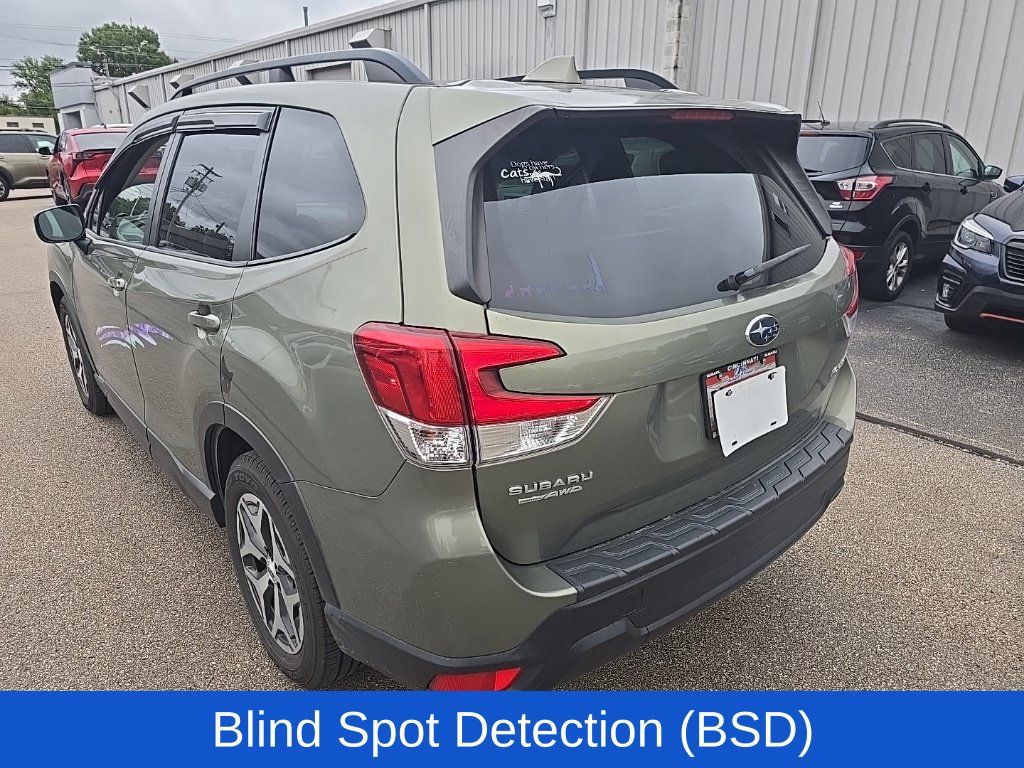 Used 2021 Subaru Forester Premium AWD/4WD image 5