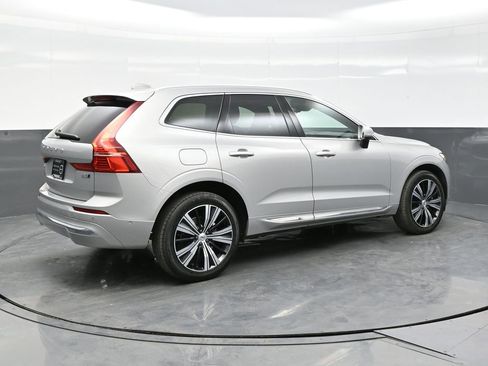Used 2023 Volvo XC60 B5 Plus w/ Climate Package image 7