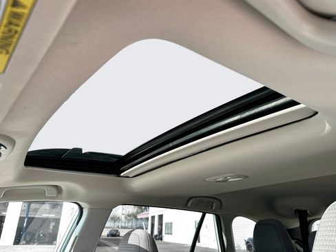 Used 2025 Subaru Outback Premium image 26