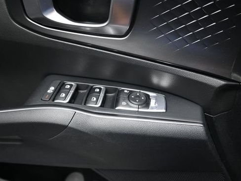 Used 2023 Kia Sorento S FWD image 14