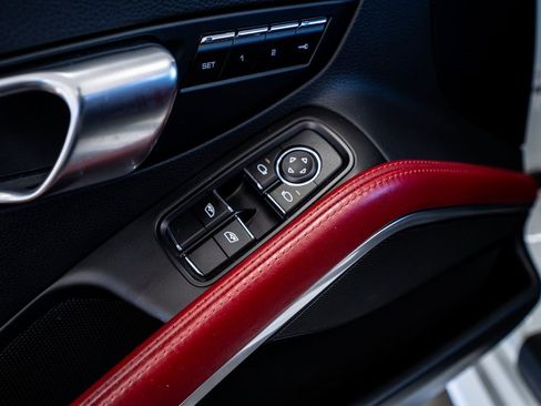 Used 2019 Porsche 718 Boxster image 37