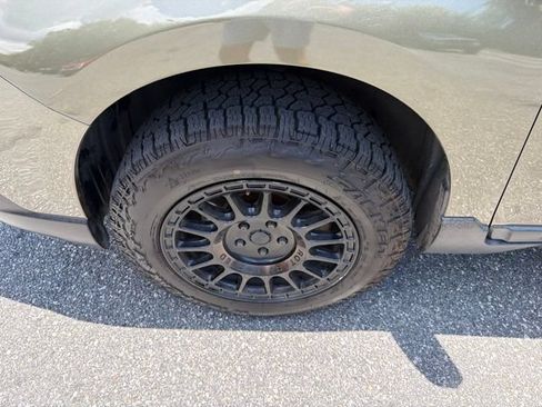 Used 2017 Subaru Outback 2.5i Limited AWD/4WD image 10