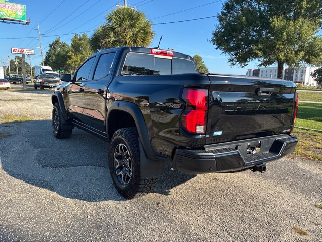 Used 2026 Chevrolet Colorado ZR2 w/ Technology Package AWD/4WD image 5
