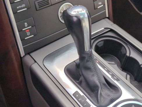 Used 2012 Land Rover Range Rover HSE image 36