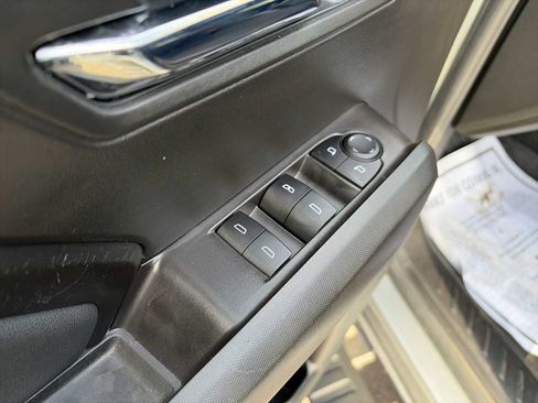 Used 2025 Chevrolet Colorado LT image 15