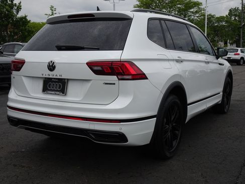Used 2022 Volkswagen Tiguan SE R-Line AWD/4WD image 5