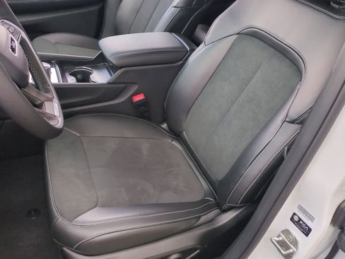 New 2026 Jeep Grand Cherokee Altitude AWD/4WD image 17