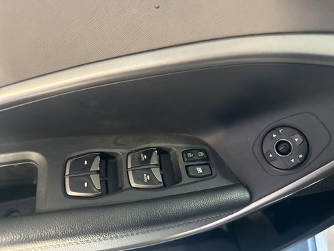 Used 2017 Hyundai Santa Fe Limited w/ Cargo Package image 19