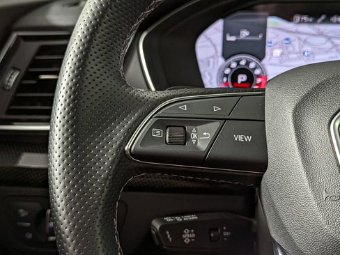 Used 2022 Audi SQ5 Premium Plus w/ Premium Plus Package image 32